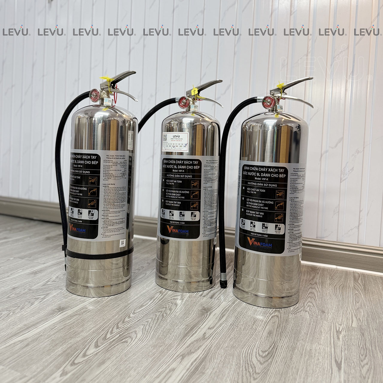 binh chua chay goc nuoc 9 lit inox v9f k vinafoam 4 Bình chữa cháy gốc nước 9 lít inox V9F-K Vinafoam - Ảnh 6