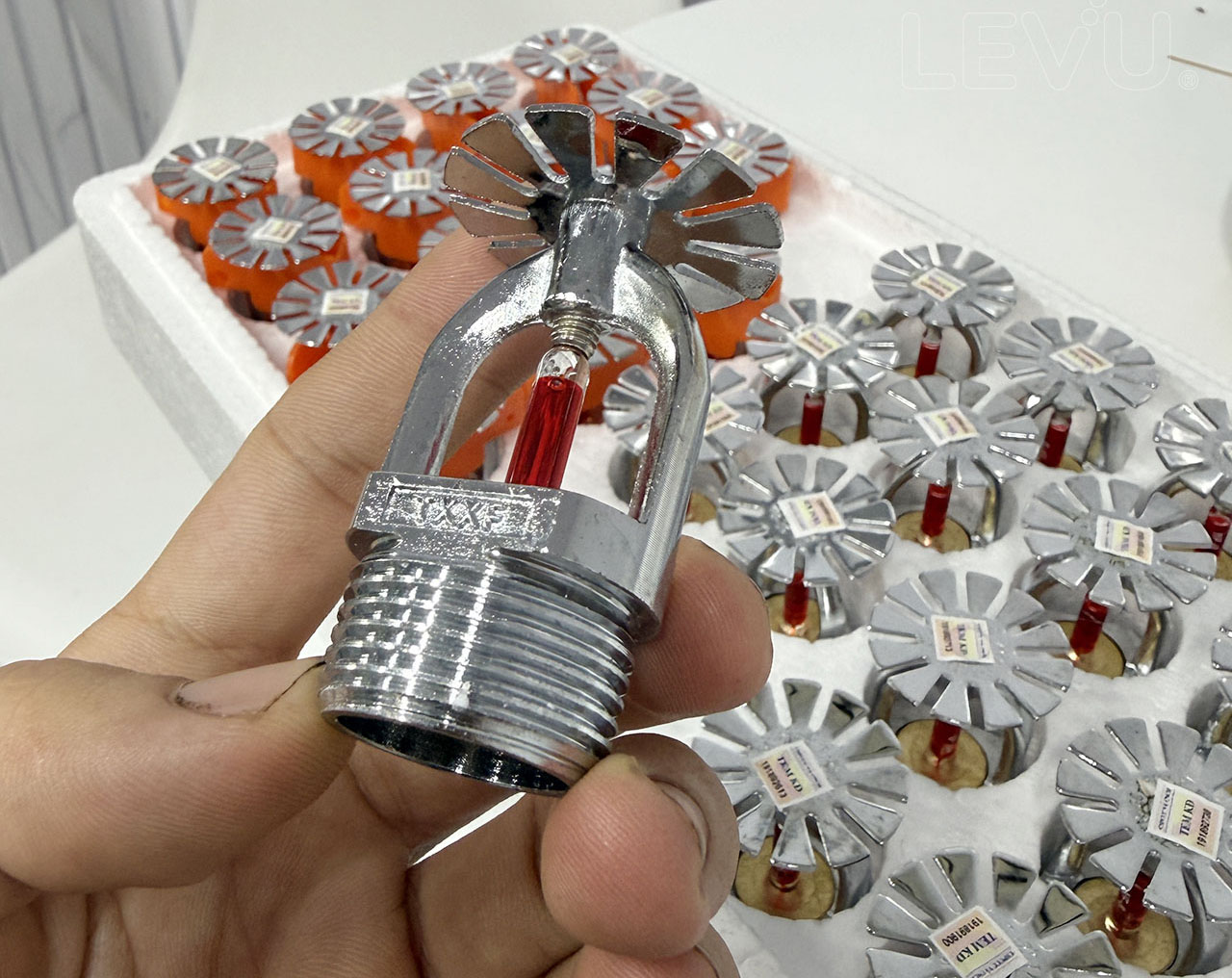 Đầu phun Sprinkler DN20 hướng xuống ren PT 3/4″ Ø27mm