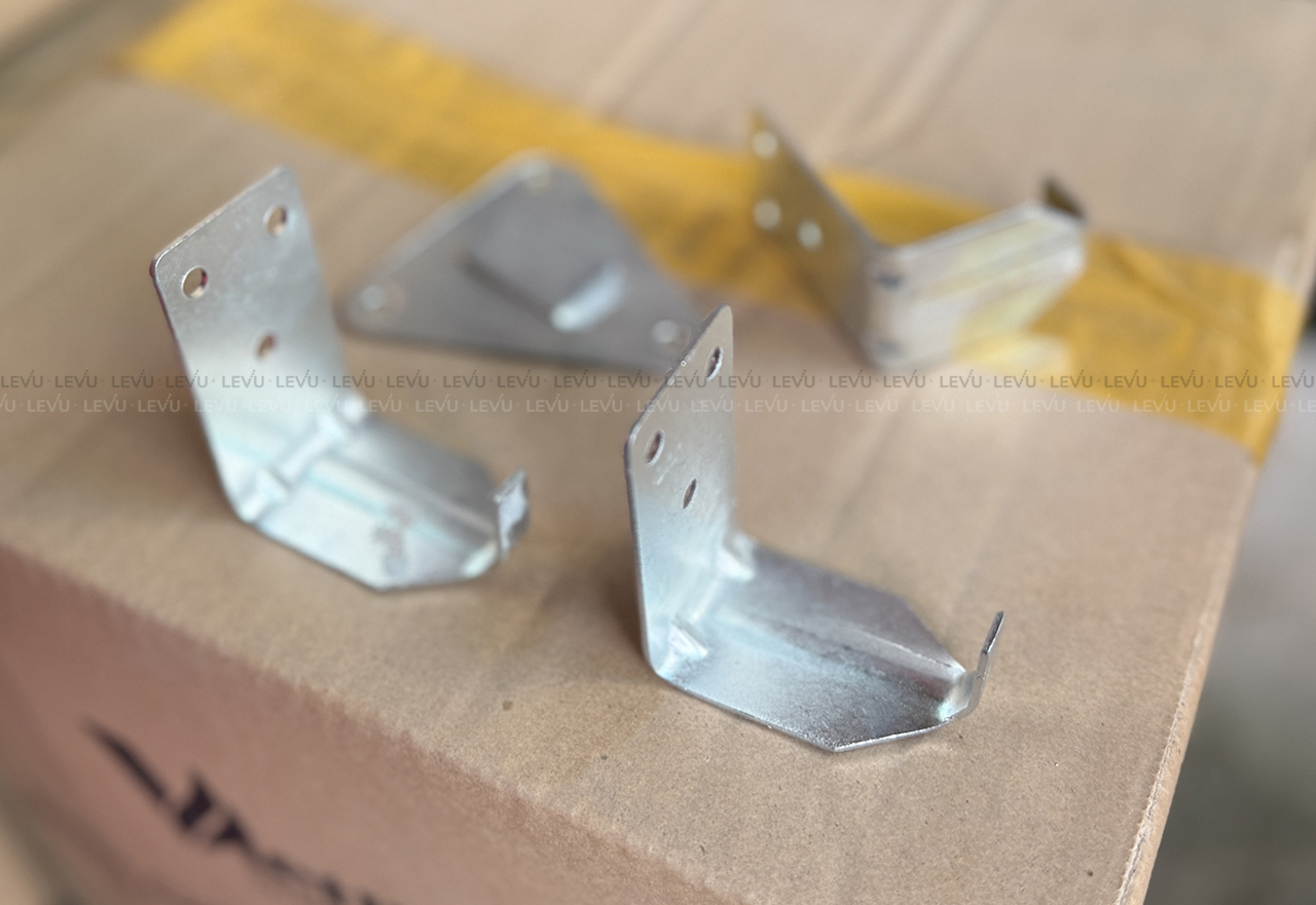 Móc treo bình chữa cháy trên tường tặng kèm