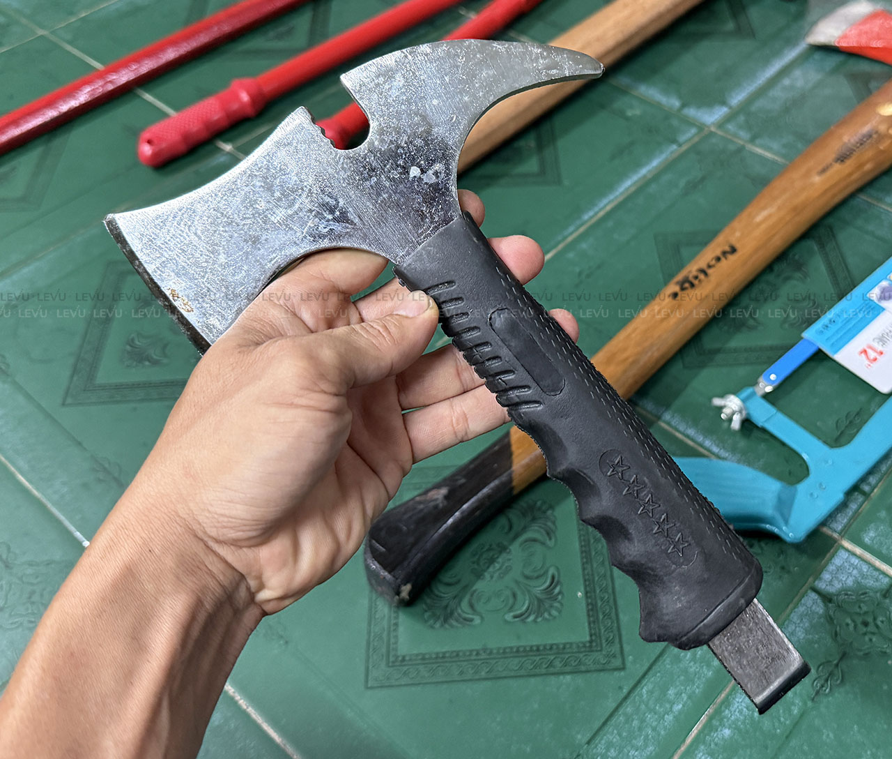 Rìu phá dỡ cứu nạn pccc loại nhỏ thép nguyên khối