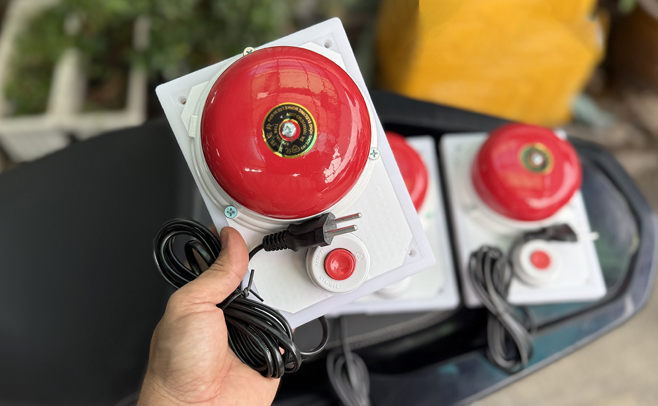 Chuông báo cháy điện 220V có nút nhấn lắp sẵn điện trực tiếp