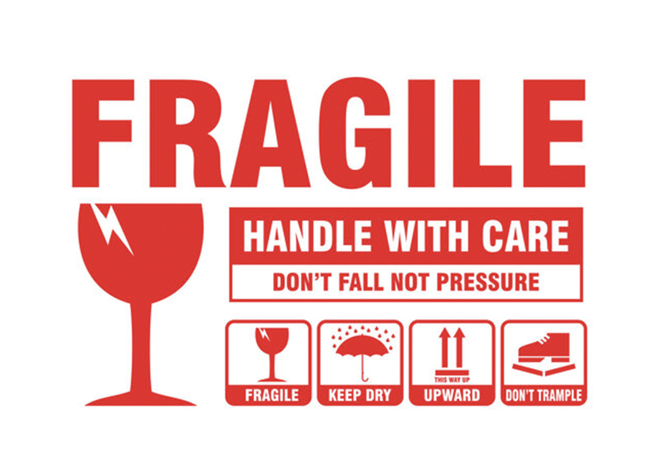 Ứng dụng nhãn "handle with care" trong thực tế