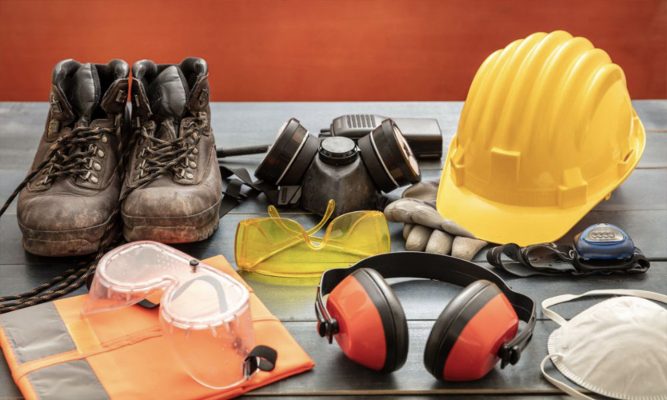 Công ty bán dụng cụ bảo hộ lao động uy tín tại TpHCM
