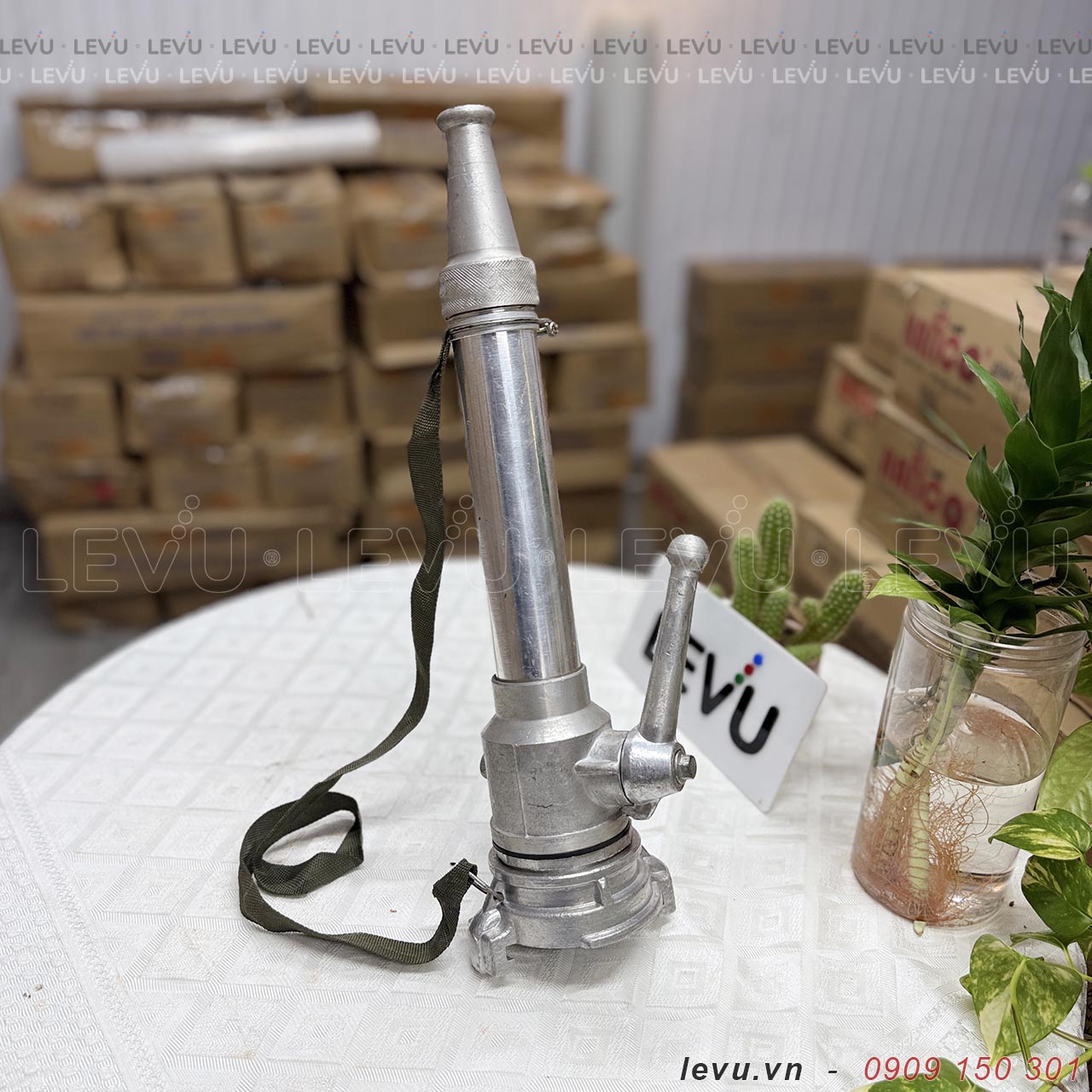 lang phun tay gat chua chay d50 d65 chat luong tai levu viet nam 1 Lăng phun tay gạt chữa cháy D50 D65 - Ảnh 2