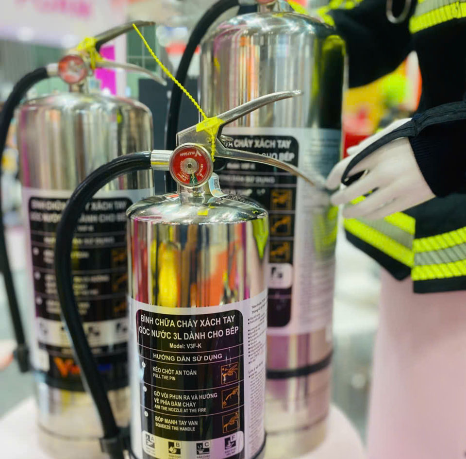 Bình chữa cháy gốc nước 3 lít inox V3F-K Vinafoam