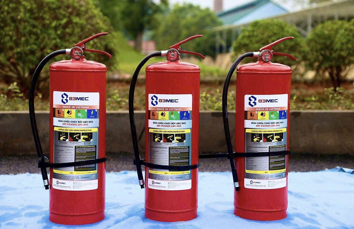 binh chua chay cam tay 83mec bot abc 8kg 83mec abc 8kg 1 Bình chữa cháy cầm tay 83Mec bột ABC 8kg model 83MEC/ABC/8KG chính hãng