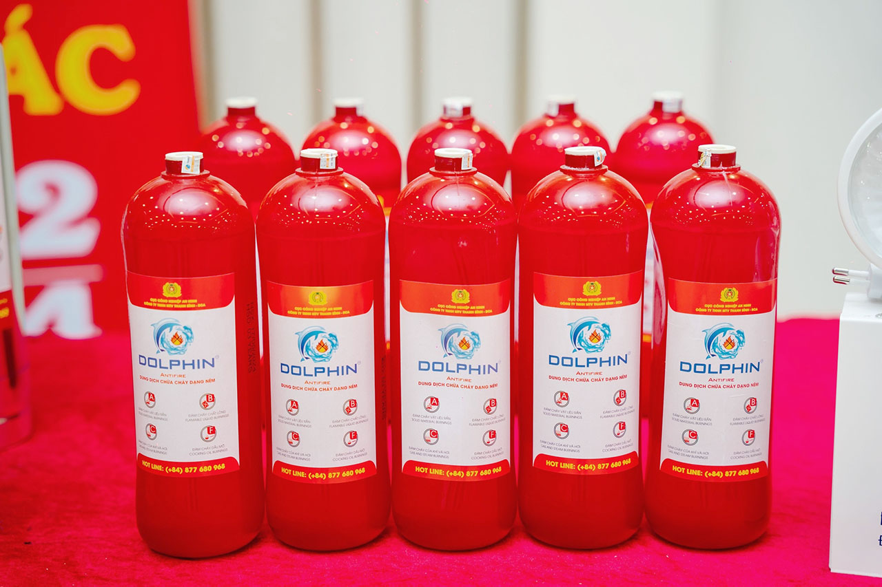 binh chua chay dang nem dolphin goc nuoc mini dpa n01 2 Đặc điểm nổi bật bình chữa cháy dạng ném gốc nước Dolphin