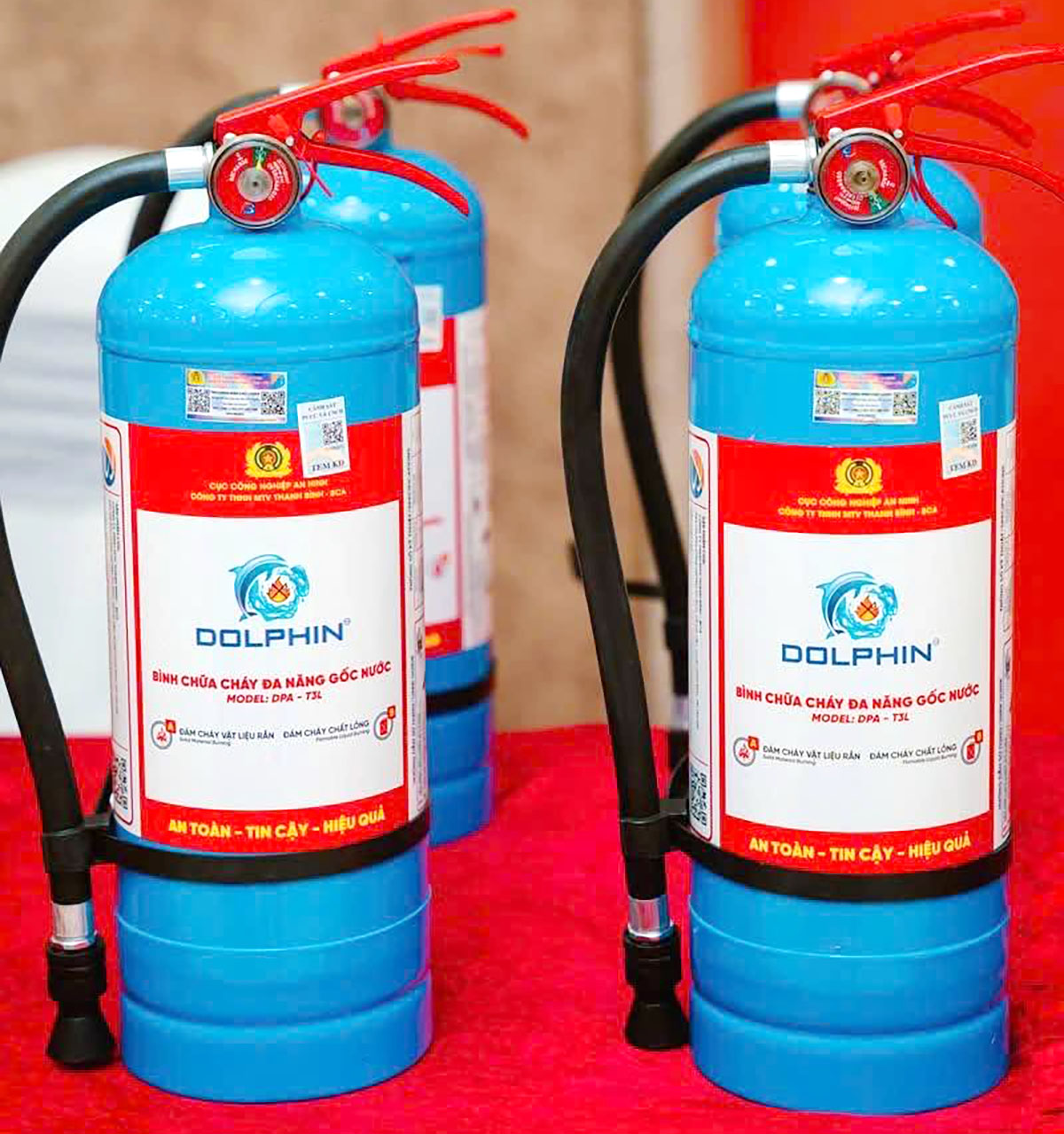 binh chua chay dolphin 3 lit goc nuoc dpa t3l Mua bình chữa cháy Dolphin chính hãng tại LEVU Việt Nam