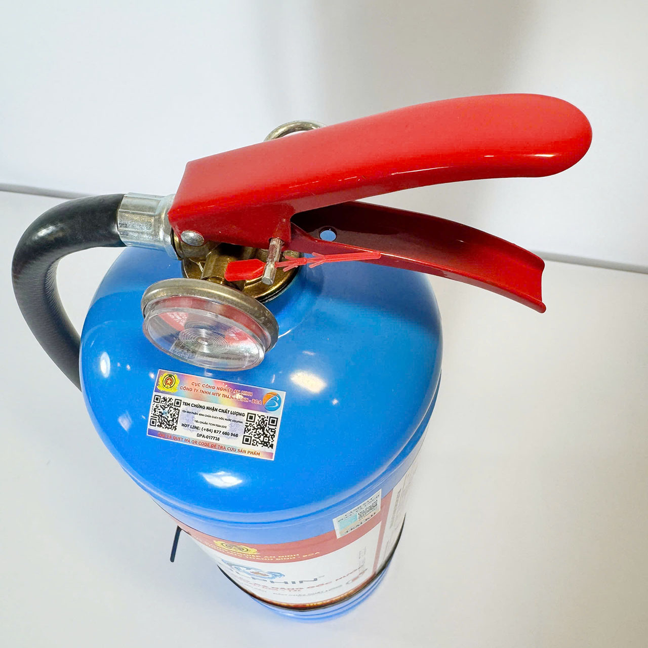 binh chua chay dolphin 3 lit goc nuoc dpa t3l 7 Ứng dụng thực tế và vị trí lắp đặt lý tưởng