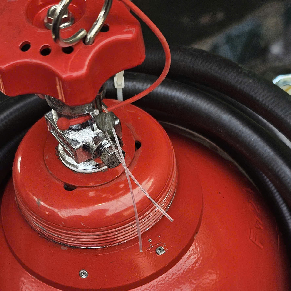 binh chua chay hafico hfc24 khi co2 24kg co xe day 6 Bình chữa cháy Hafico HFC24M khí CO2 24kg có xe đẩy - Ảnh 6