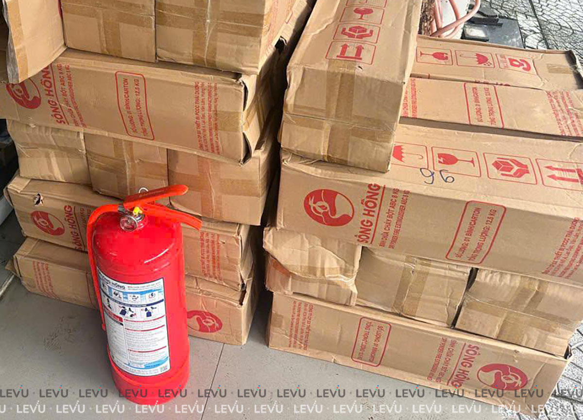 binh chua chay song hong bot abc 4kg sh ap4 2 Mua bình chữa cháy Sông Hồng chính hãng tại LEVU Việt Nam