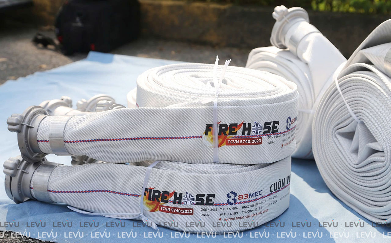 voi chua chay vach tuong dn50 16bar 83mec levu viet nam 3 Hướng dẫn kiểm tra và bảo quản vòi chữa cháy 83Mec
