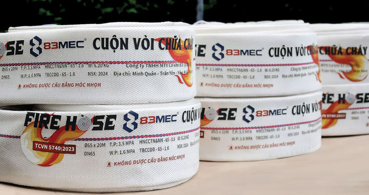 voi chua chay vach tuong dn65 16bar 83mec levu viet nam 4 Cuộn vòi chữa cháy 83Mec D65 20m 16Bar Model CV65-20/16 sản xuất bởi Cơ Khí 83 - BQP