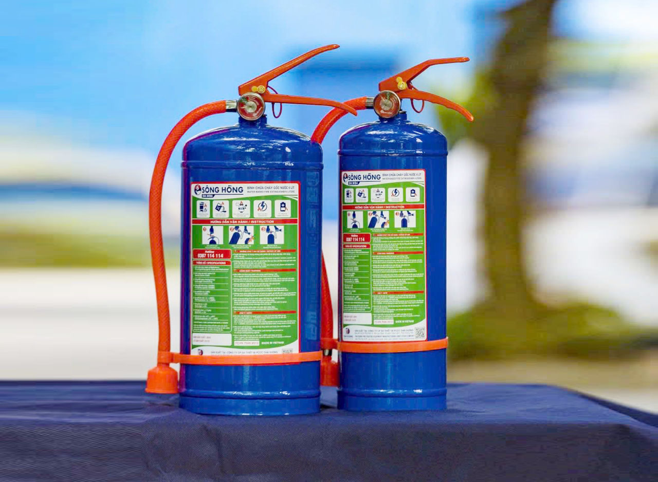 so sanh binh chua chay song hong goc nuoc da nang 4lit voi 6lit Mua bình chữa cháy đa năng Sông Hồng gốc nước 6 lít SH.WB6 chính hãng tại LEVU Việt Nam